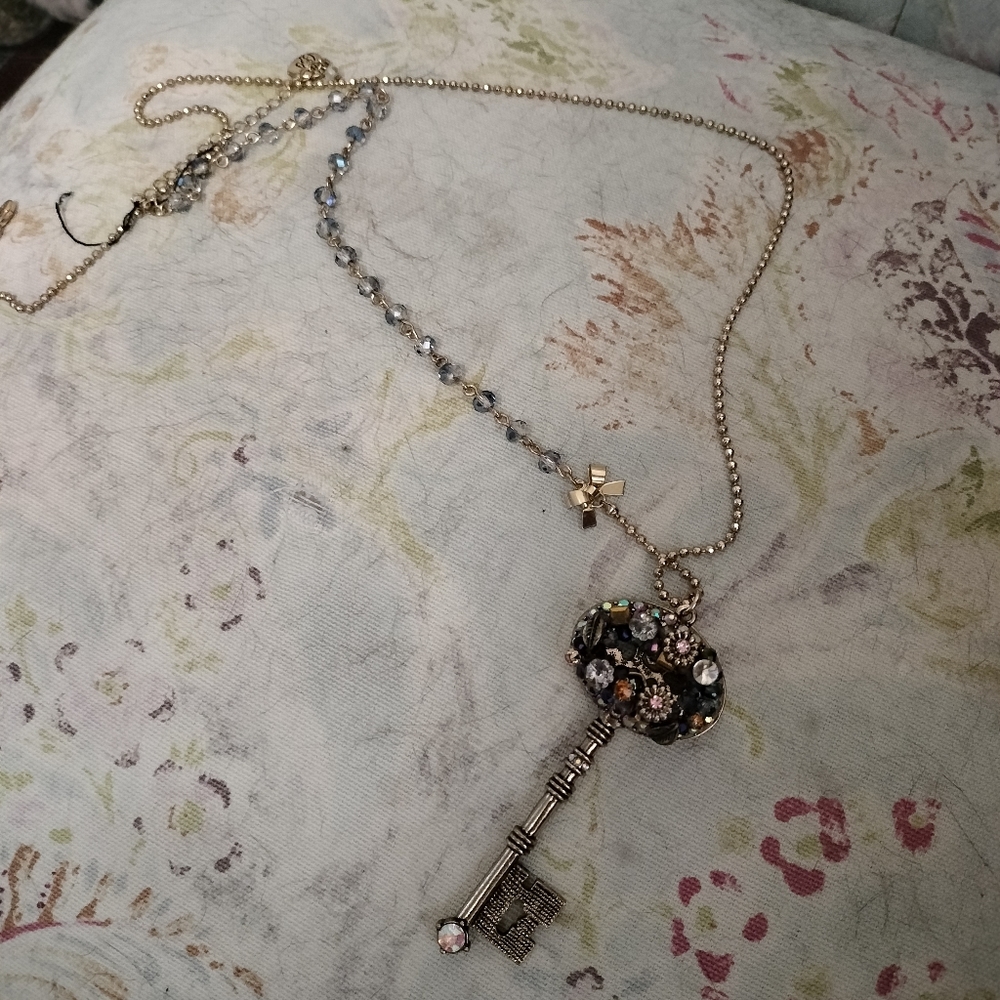 Betsy Johnson Key Necklace - Picture 2 of 4
